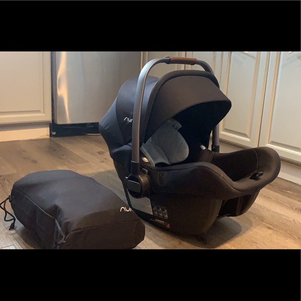 Nuna pipa lite car seat